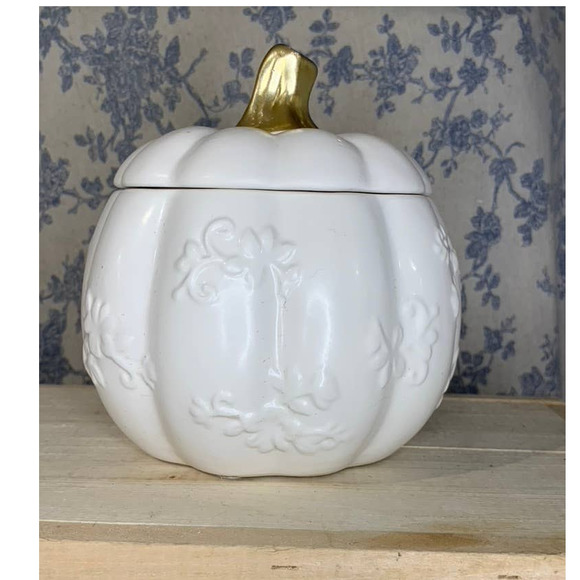 1800 Flowers Floral Pumpkin Lidded Container - Picture 2 of 7